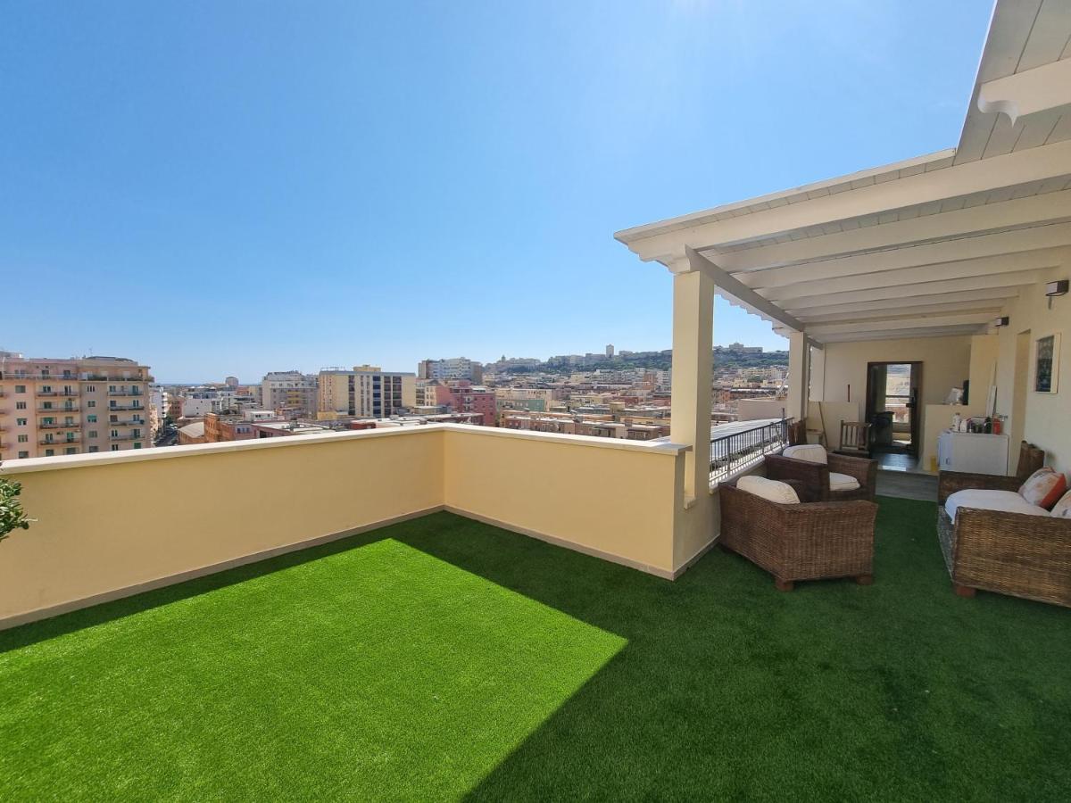 Attico Panoramico Cagliari Leilighet Eksteriør bilde